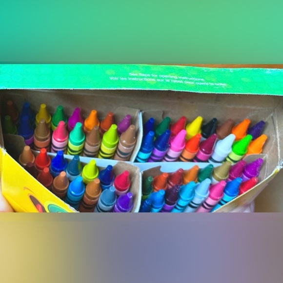 Crayola Bundle - Picture 2 of 5